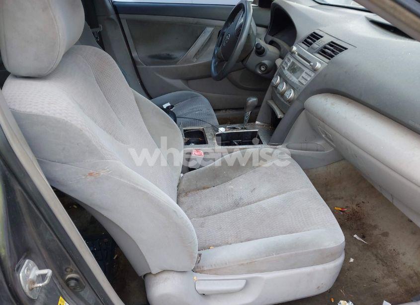 Photo 5 of 2010 Toyota Camry LE (VIN 4T1BF3EK1AU048745)