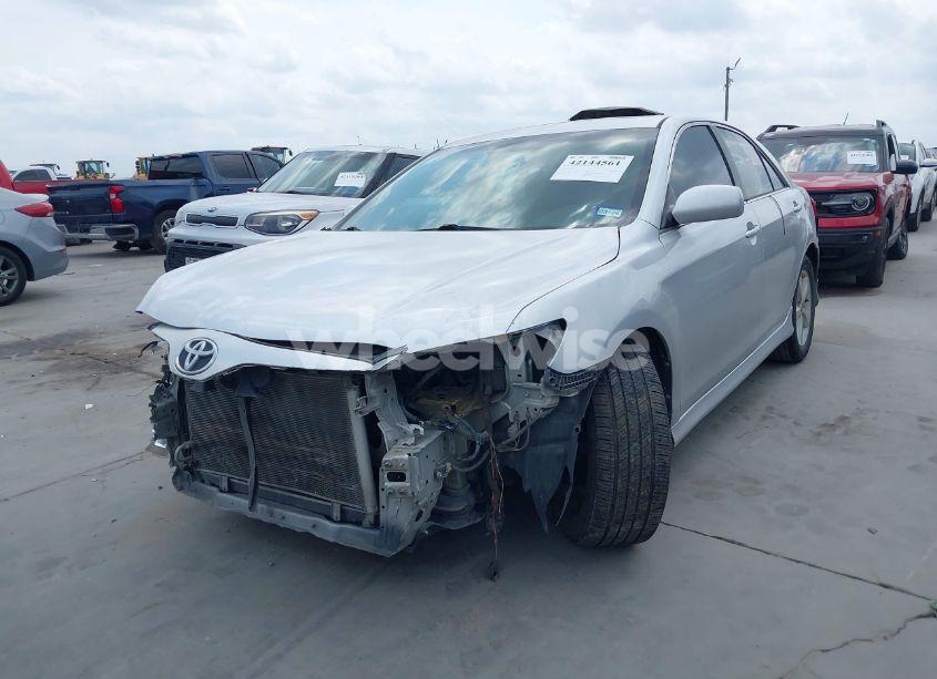 Photo 2 of 2010 Toyota Camry SE (VIN 4T1BF3EK1AU051578)