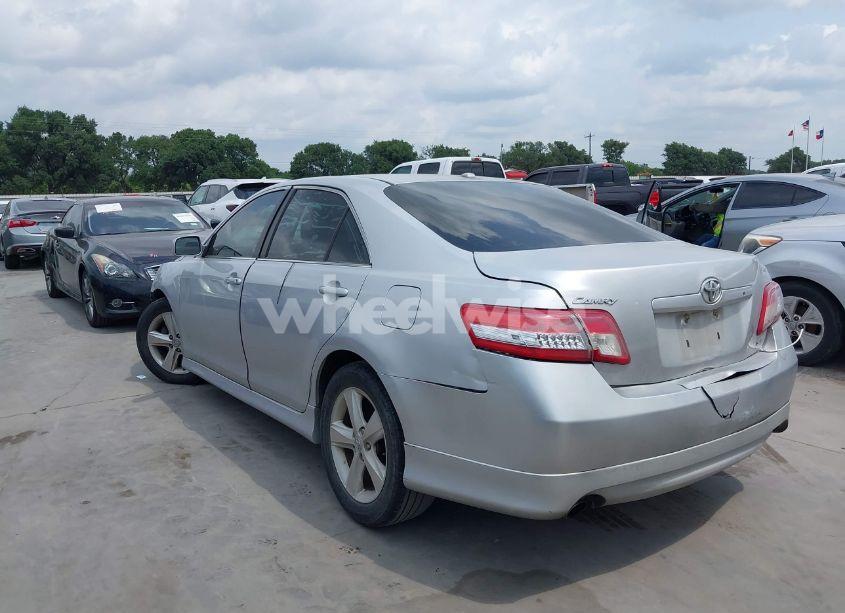 Photo 3 of 2010 Toyota Camry SE (VIN 4T1BF3EK1AU051578)