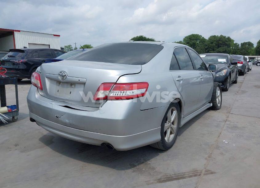 Photo 4 of 2010 Toyota Camry SE (VIN 4T1BF3EK1AU051578)