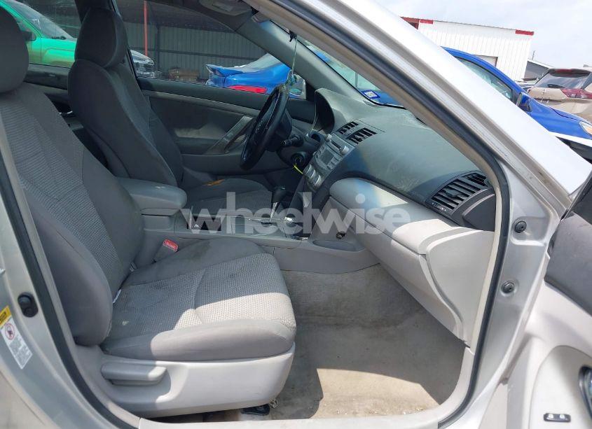 Photo 5 of 2010 Toyota Camry SE (VIN 4T1BF3EK1AU051578)