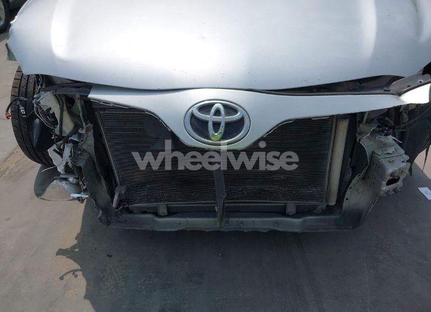 Photo 6 of 2010 Toyota Camry SE (VIN 4T1BF3EK1AU051578)