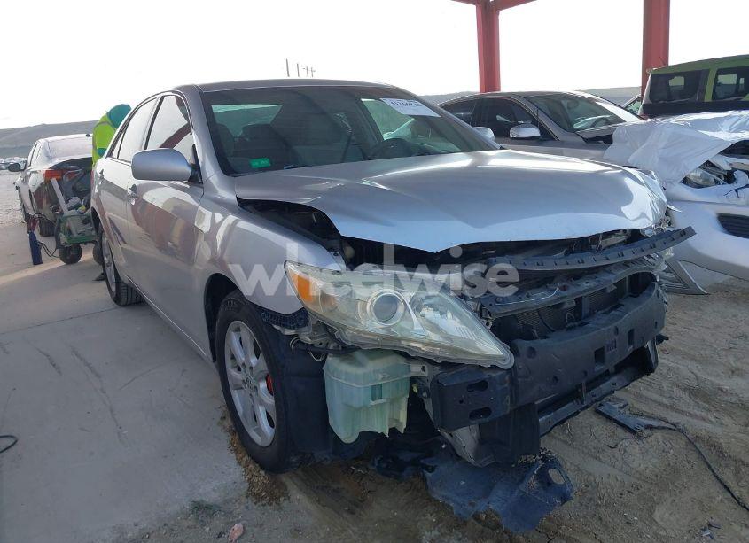 2010 Toyota Camry LE (VIN 4T1BF3EK1AU071278) main photo