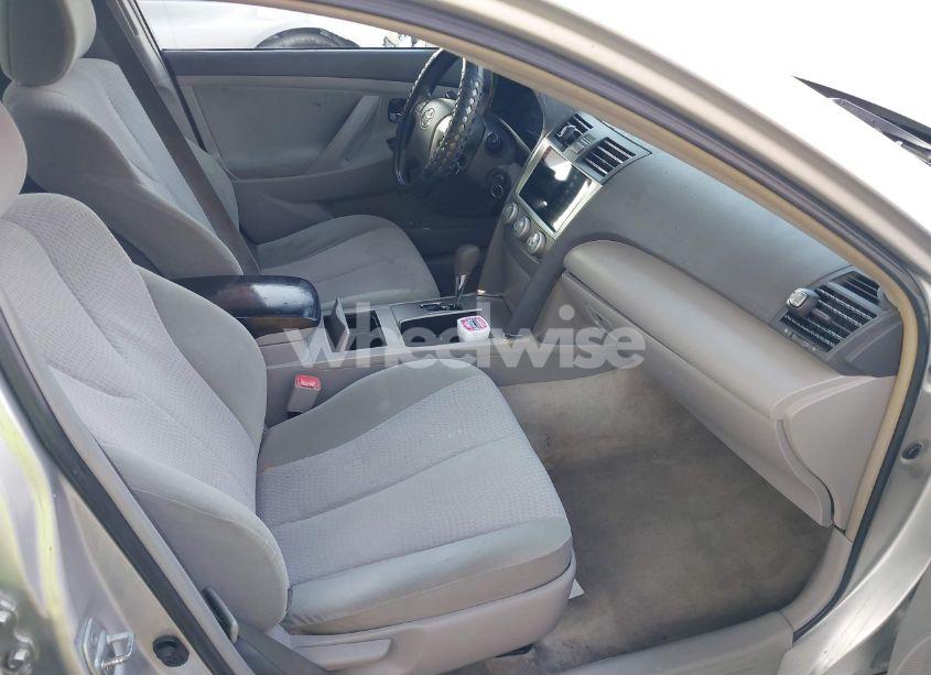 Photo 5 of 2010 Toyota Camry LE (VIN 4T1BF3EK1AU071278)