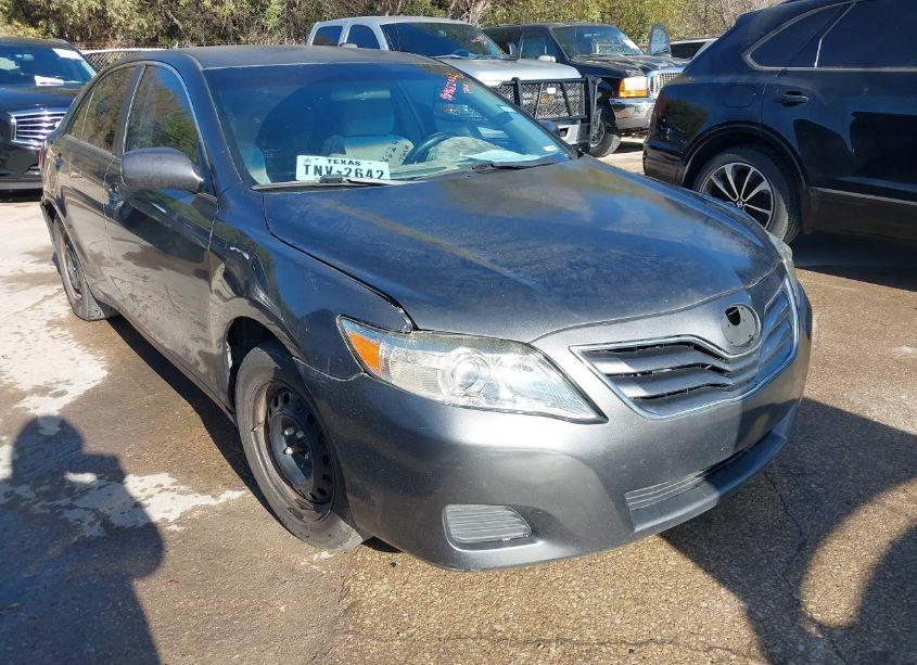 2010 Toyota Camry LE (VIN 4T1BF3EK1AU074374) main photo