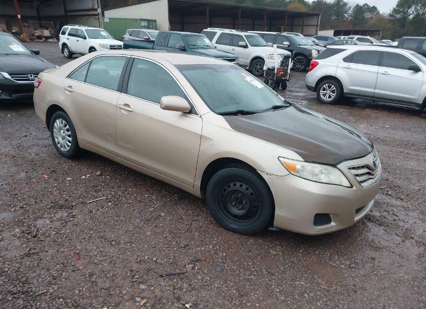 2010 Toyota Camry LE/SE/XLE (VIN 4T1BF3EK1AU078327) main photo
