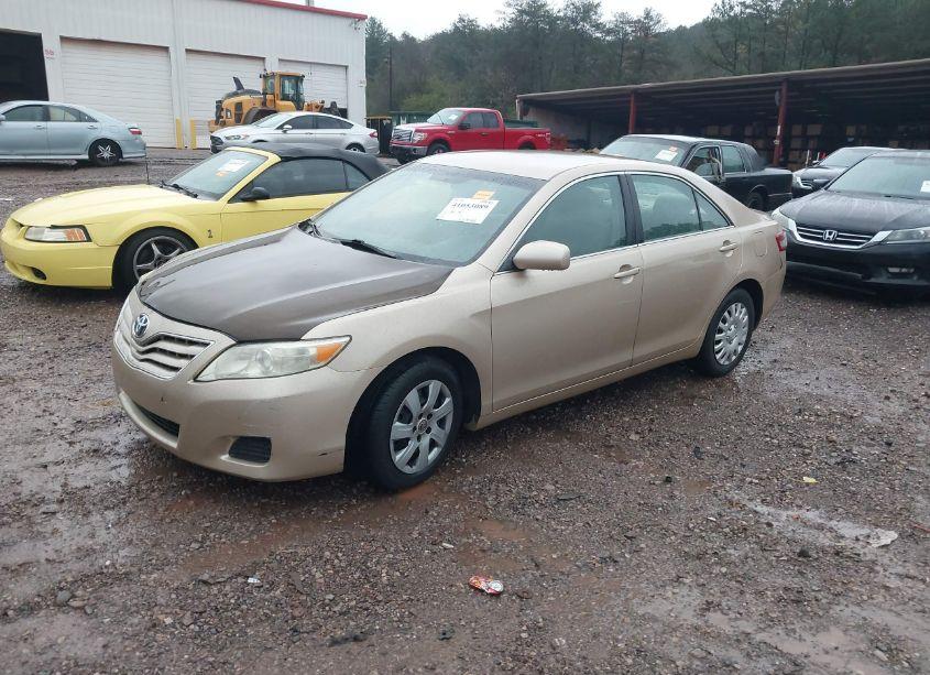 Photo 2 of 2010 Toyota Camry LE/SE/XLE (VIN 4T1BF3EK1AU078327)