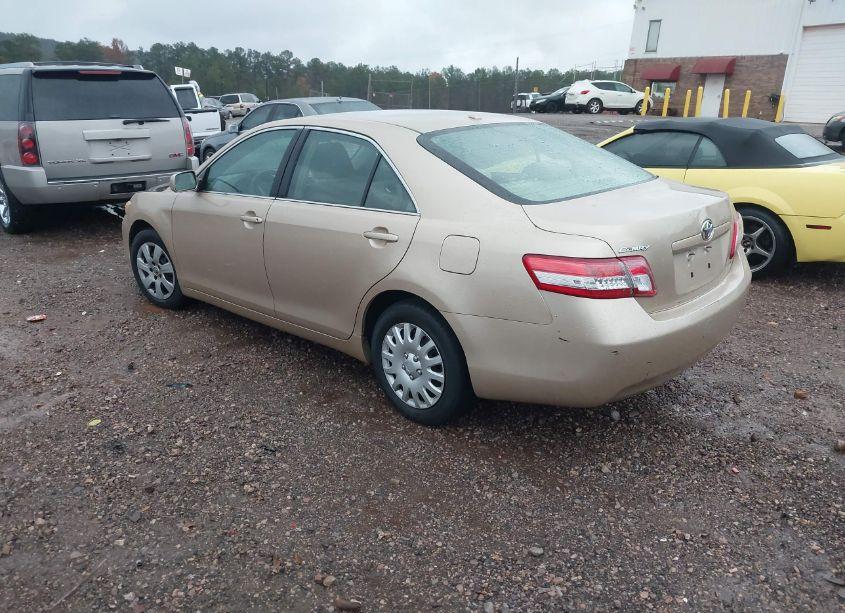 Photo 3 of 2010 Toyota Camry LE/SE/XLE (VIN 4T1BF3EK1AU078327)