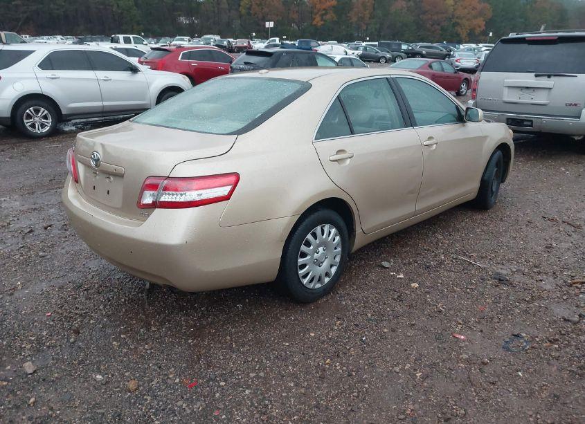 Photo 4 of 2010 Toyota Camry LE/SE/XLE (VIN 4T1BF3EK1AU078327)
