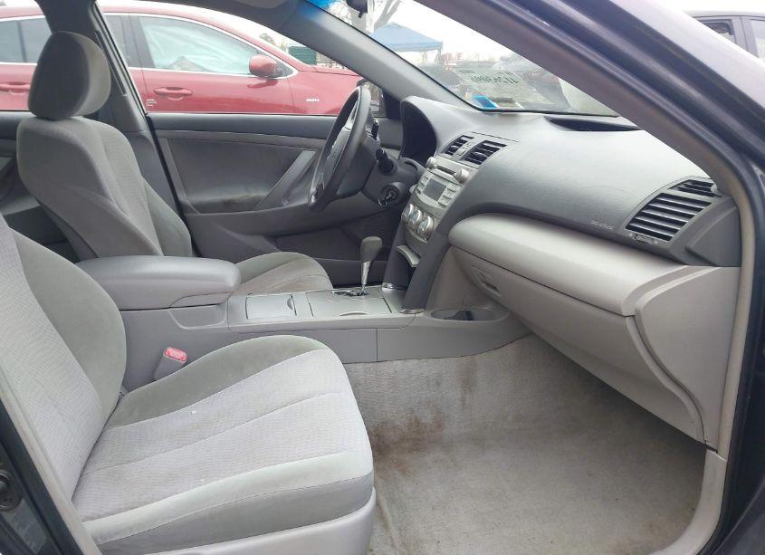 Photo 5 of 2010 Toyota Camry LE (VIN 4T1BF3EK1AU089280)