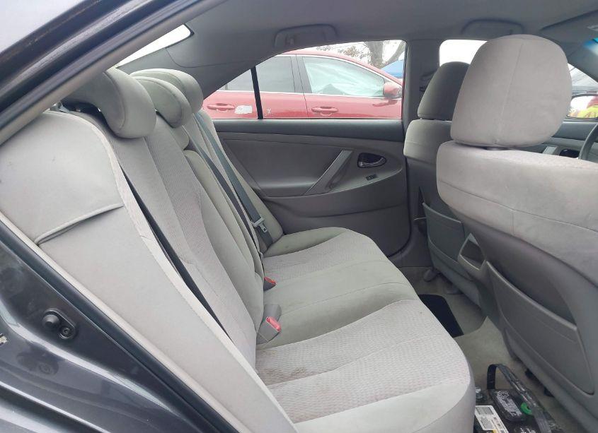 Photo 8 of 2010 Toyota Camry LE (VIN 4T1BF3EK1AU089280)