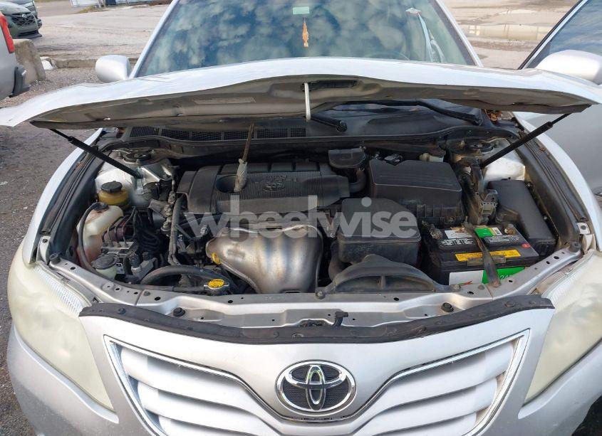 Photo 10 of 2010 Toyota Camry LE (VIN 4T1BF3EK1AU090350)