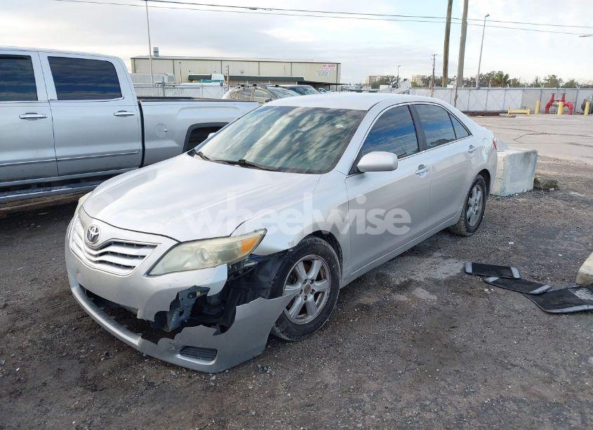 Photo 2 of 2010 Toyota Camry LE (VIN 4T1BF3EK1AU090350)