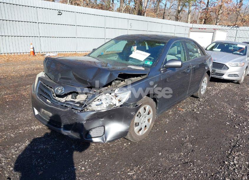 Photo 2 of 2010 Toyota Camry LE (VIN 4T1BF3EK1AU097928)