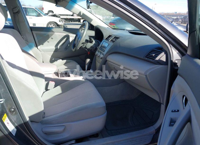 Photo 5 of 2010 Toyota Camry LE (VIN 4T1BF3EK1AU102335)