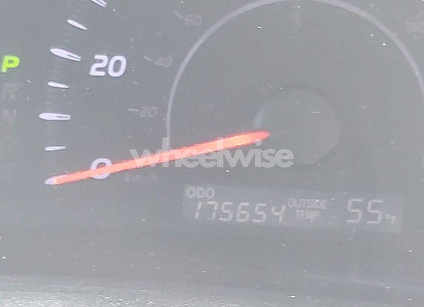 Photo 7 of 2010 Toyota Camry LE (VIN 4T1BF3EK1AU102335)