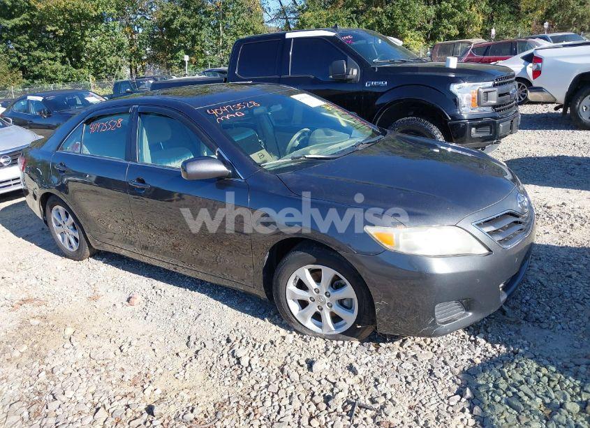 2010 Toyota Camry LE (VIN 4T1BF3EK1AU103095) main photo