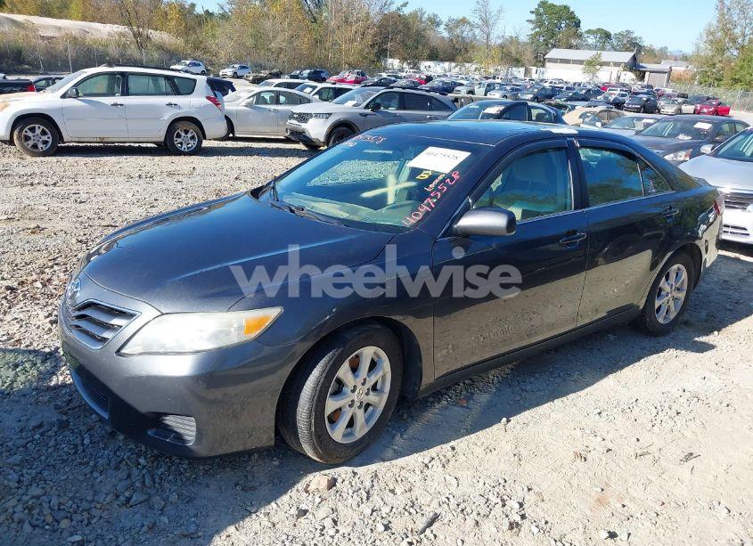 Photo 2 of 2010 Toyota Camry LE (VIN 4T1BF3EK1AU103095)