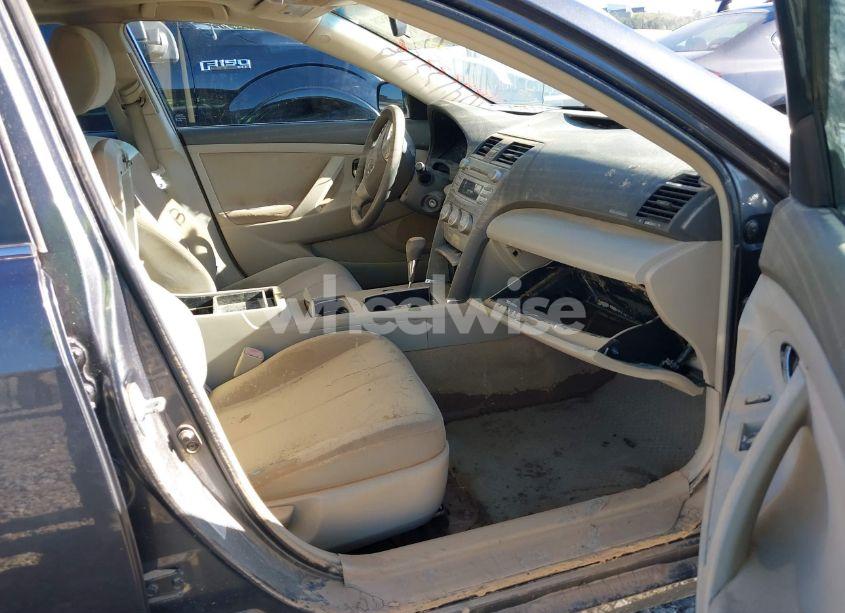 Photo 5 of 2010 Toyota Camry LE (VIN 4T1BF3EK1AU103095)