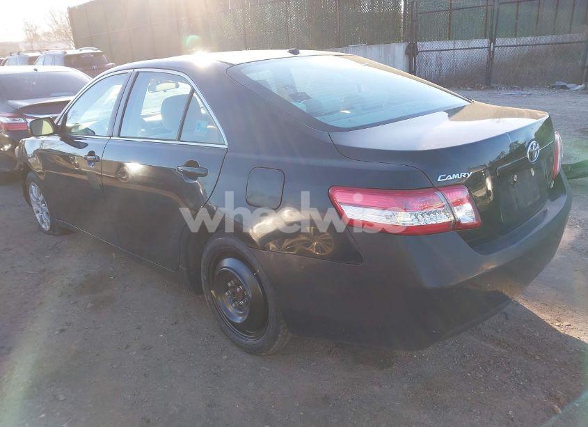 Photo 3 of 2010 Toyota Camry LE (VIN 4T1BF3EK1AU103937)