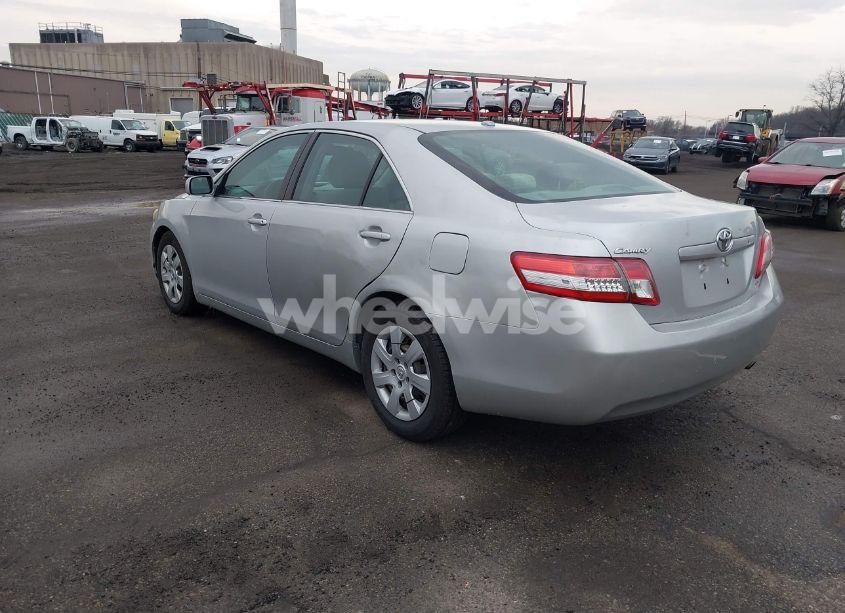 Photo 3 of 2010 Toyota Camry LE (VIN 4T1BF3EK1AU104649)