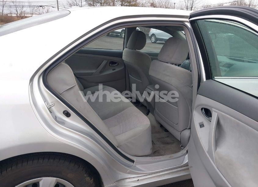 Photo 8 of 2010 Toyota Camry LE (VIN 4T1BF3EK1AU104649)