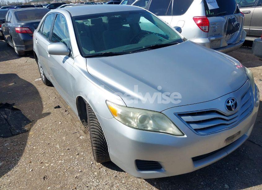 2010 Toyota Camry LE (VIN 4T1BF3EK1AU113559) main photo