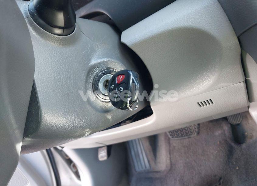 Photo 11 of 2010 Toyota Camry LE (VIN 4T1BF3EK1AU113559)