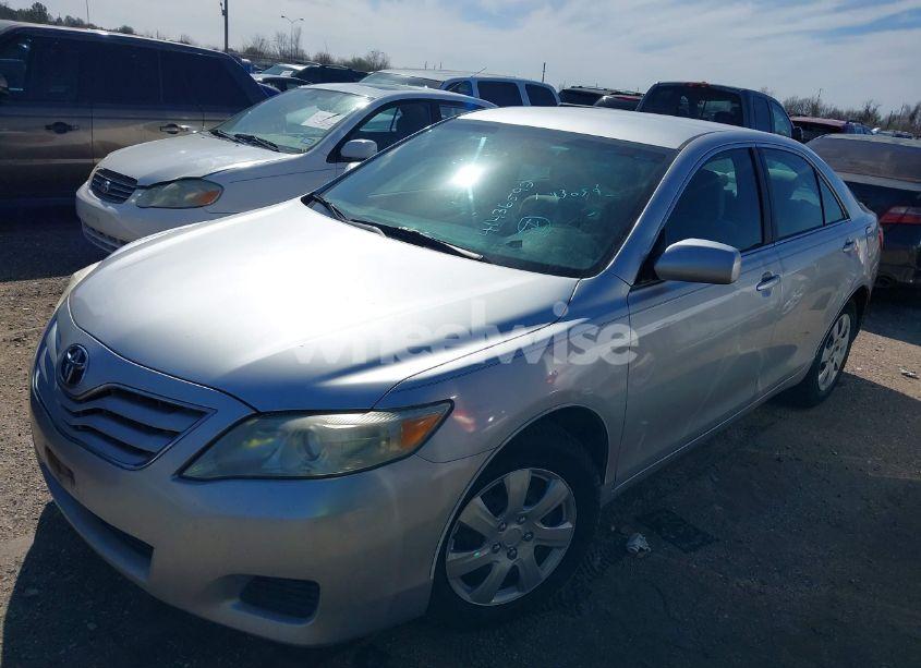 Photo 2 of 2010 Toyota Camry LE (VIN 4T1BF3EK1AU113559)