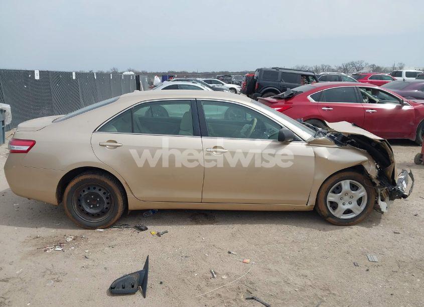 Photo 13 of 2010 Toyota Camry LE (VIN 4T1BF3EK1AU509376)