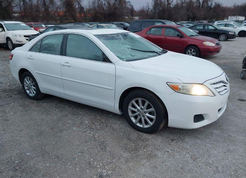 2010 Toyota Camry LE (VIN 4T1BF3EK1AU512312) main photo