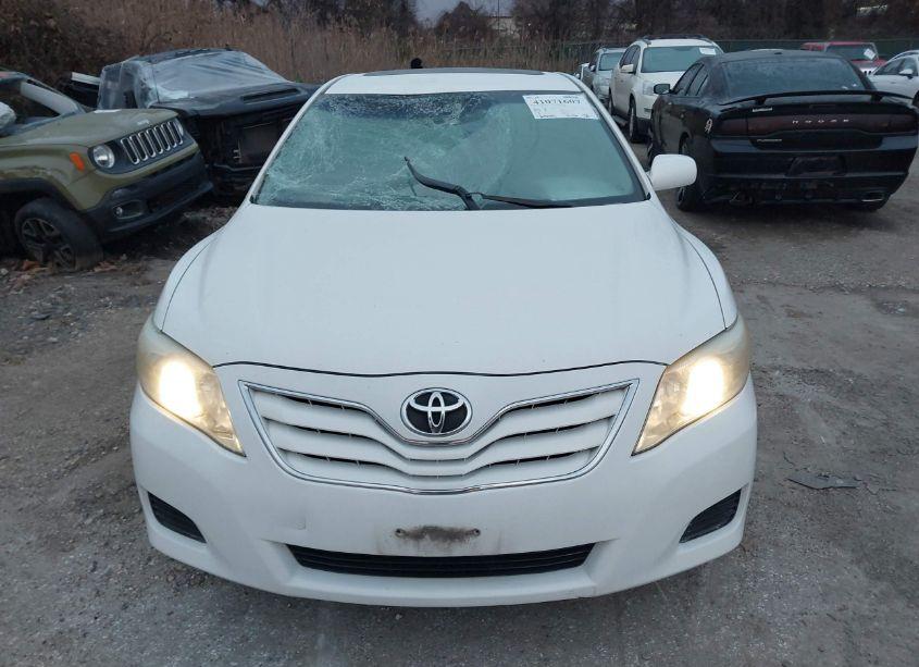 Photo 13 of 2010 Toyota Camry LE (VIN 4T1BF3EK1AU512312)