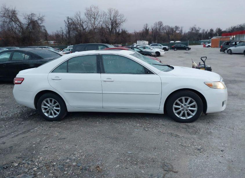 Photo 14 of 2010 Toyota Camry LE (VIN 4T1BF3EK1AU512312)