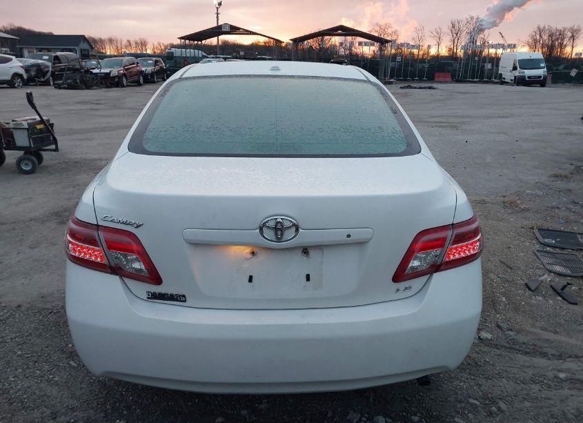 Photo 17 of 2010 Toyota Camry LE (VIN 4T1BF3EK1AU512312)