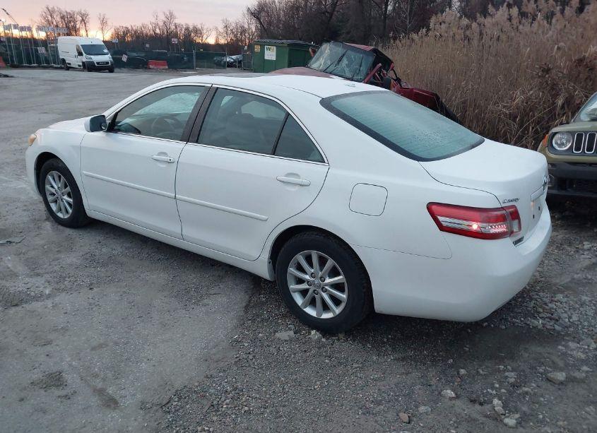 Photo 3 of 2010 Toyota Camry LE (VIN 4T1BF3EK1AU512312)