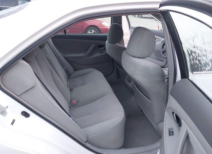 Photo 8 of 2010 Toyota Camry LE (VIN 4T1BF3EK1AU512312)