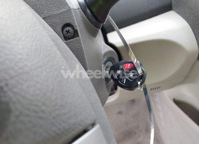 Photo 11 of 2010 Toyota Camry XLE (VIN 4T1BF3EK1AU512505)