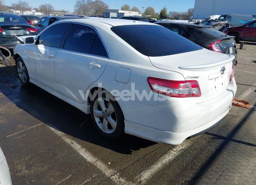 Photo 3 of 2010 Toyota Camry SE (VIN 4T1BF3EK1AU515310)