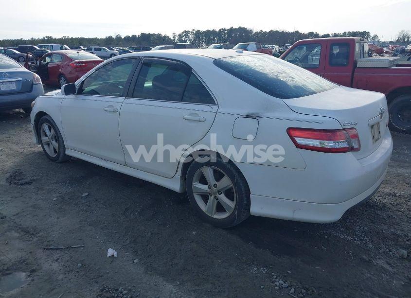 Photo 3 of 2010 Toyota Camry SE (VIN 4T1BF3EK1AU522547)