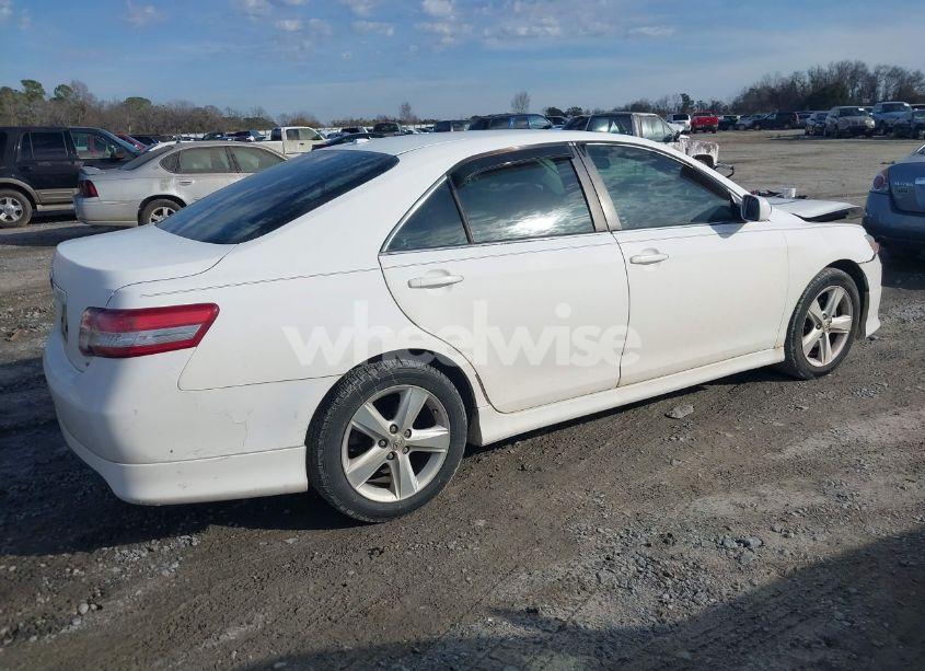 Photo 4 of 2010 Toyota Camry SE (VIN 4T1BF3EK1AU522547)