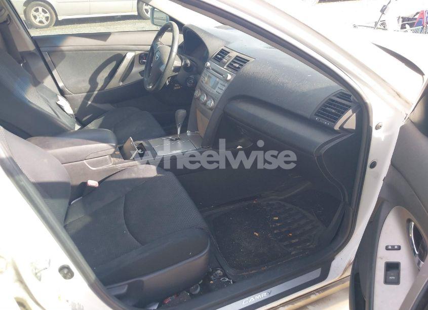 Photo 5 of 2010 Toyota Camry SE (VIN 4T1BF3EK1AU522547)