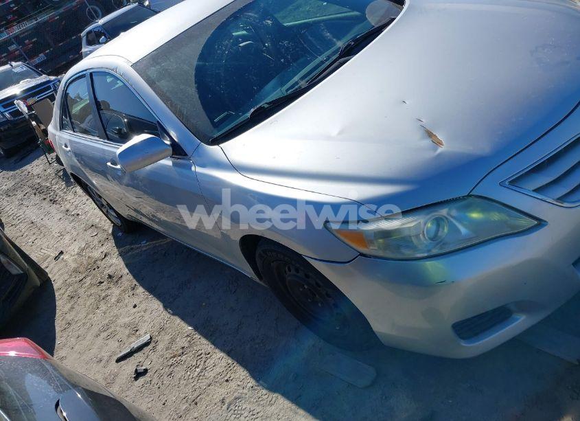 2010 Toyota Camry SE/LE/XLE (VIN 4T1BF3EK1AU539266) main photo