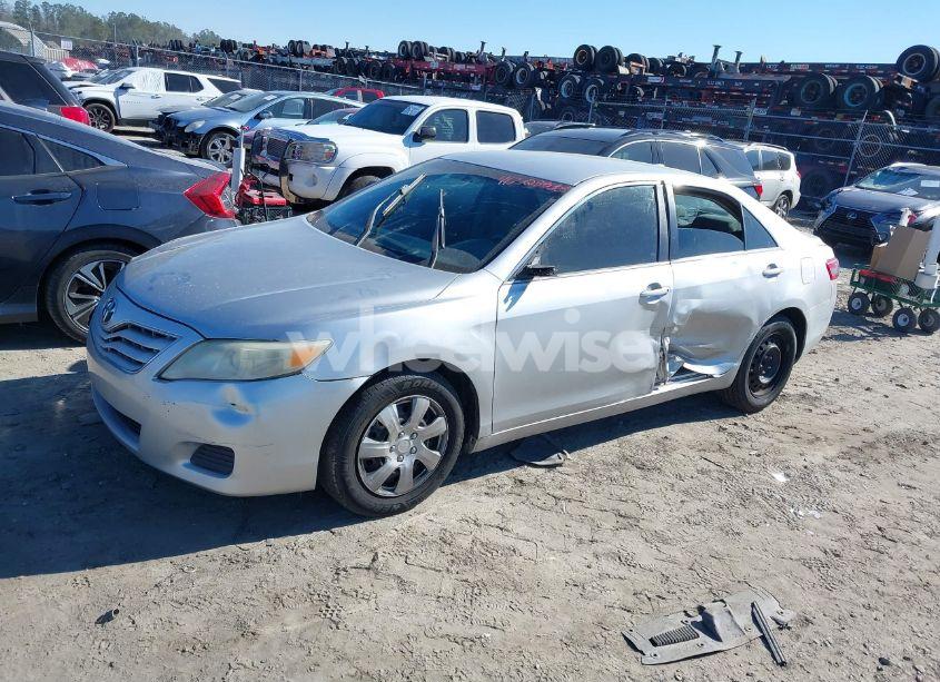 Photo 2 of 2010 Toyota Camry SE/LE/XLE (VIN 4T1BF3EK1AU539266)