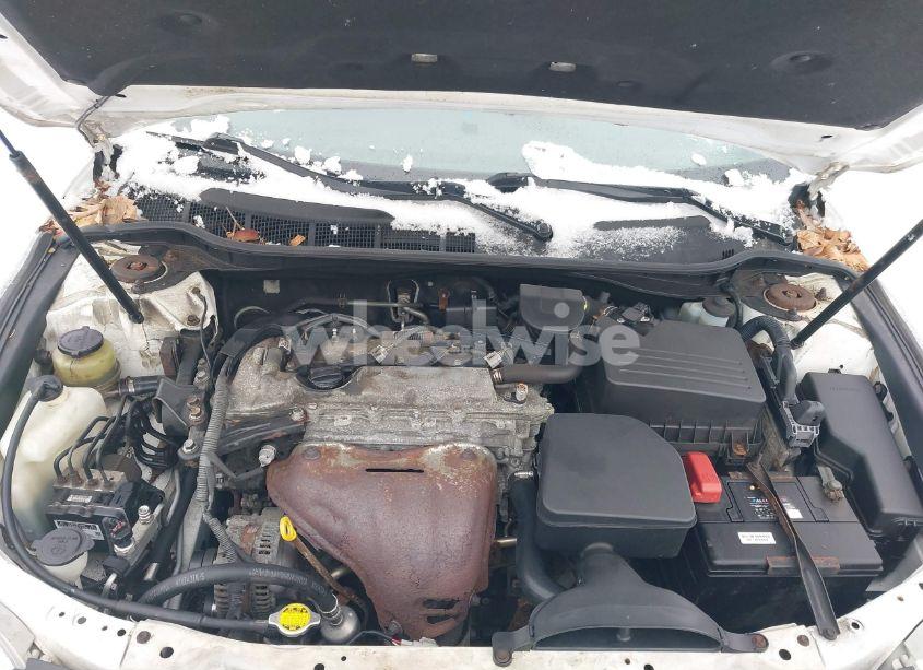 Photo 10 of 2010 Toyota Camry LE (VIN 4T1BF3EK1AU545925)