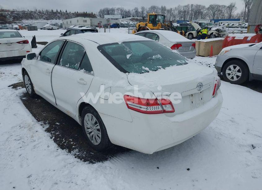Photo 3 of 2010 Toyota Camry LE (VIN 4T1BF3EK1AU545925)