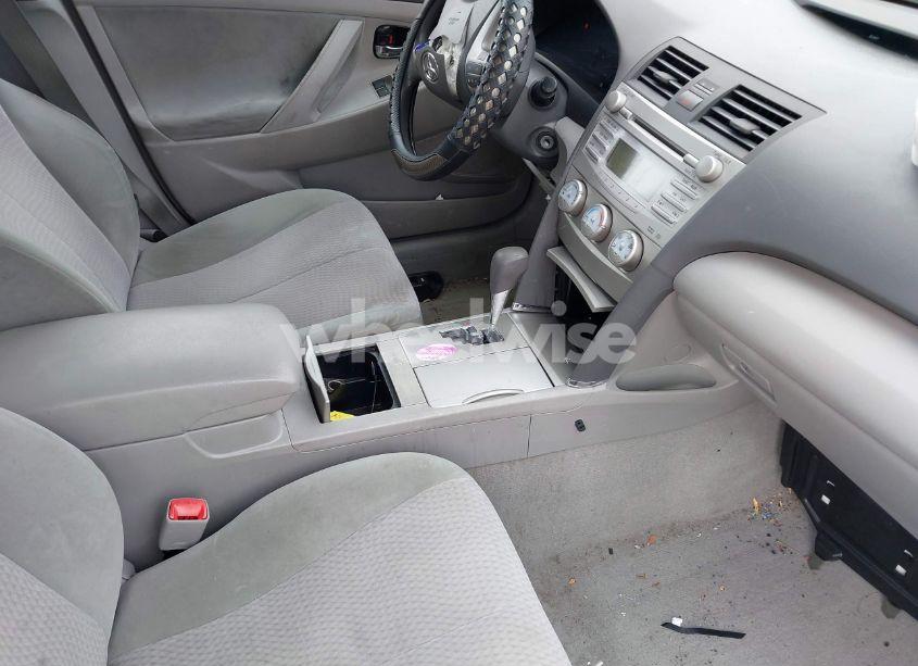 Photo 5 of 2010 Toyota Camry LE (VIN 4T1BF3EK1AU560084)