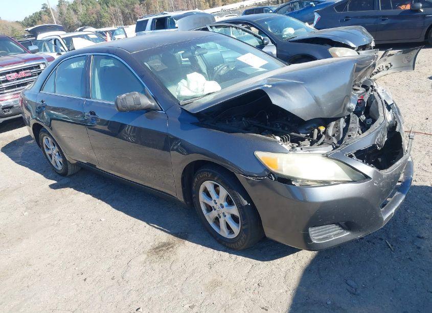 2010 Toyota Camry LE (VIN 4T1BF3EK1AU576608) main photo