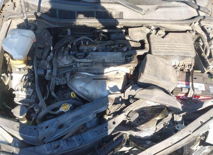 Photo 10 of 2010 Toyota Camry LE (VIN 4T1BF3EK1AU576608)