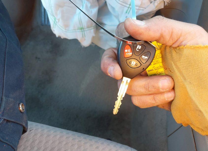 Photo 11 of 2010 Toyota Camry LE (VIN 4T1BF3EK1AU576608)