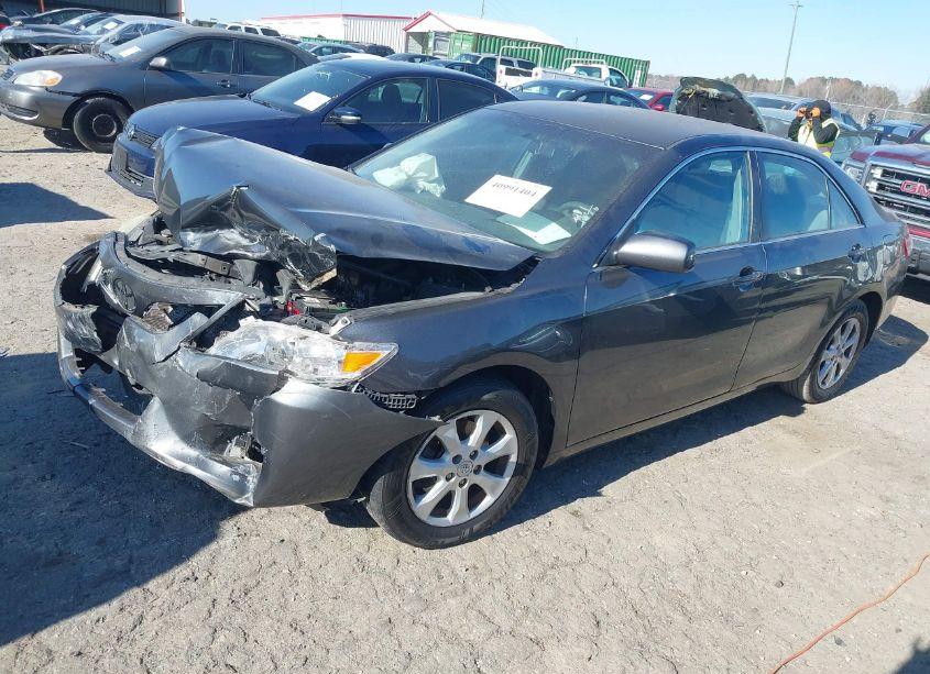 Photo 2 of 2010 Toyota Camry LE (VIN 4T1BF3EK1AU576608)